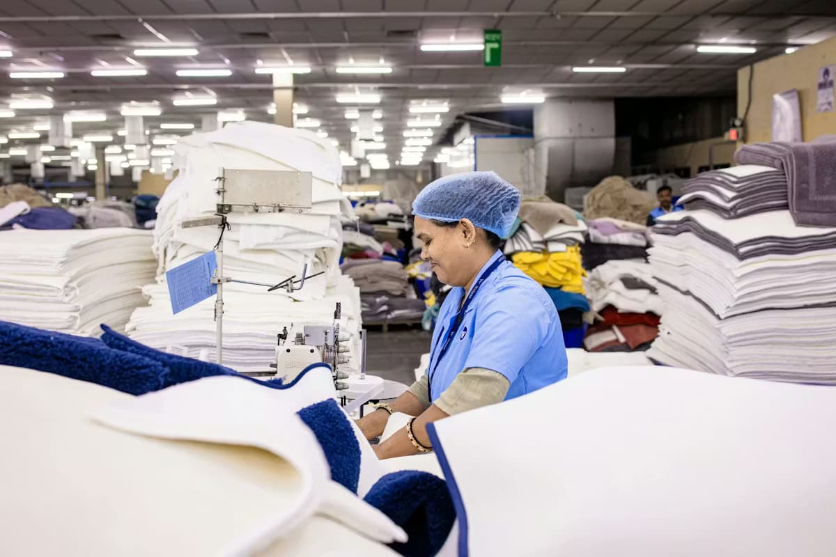 Recyclage des vêtements professionnels : une solution durable, locale et responsable